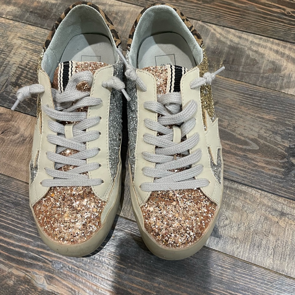 Shushop sneakers
